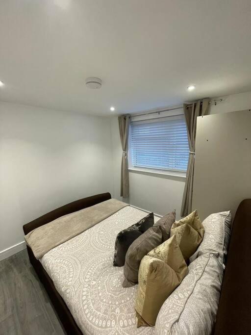 Stylish & Cosy 1 Bed Apartment สวินดอน ภายนอก รูปภาพ