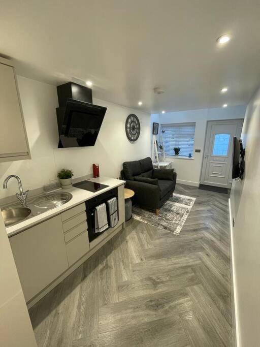 Stylish & Cosy 1 Bed Apartment สวินดอน ภายนอก รูปภาพ