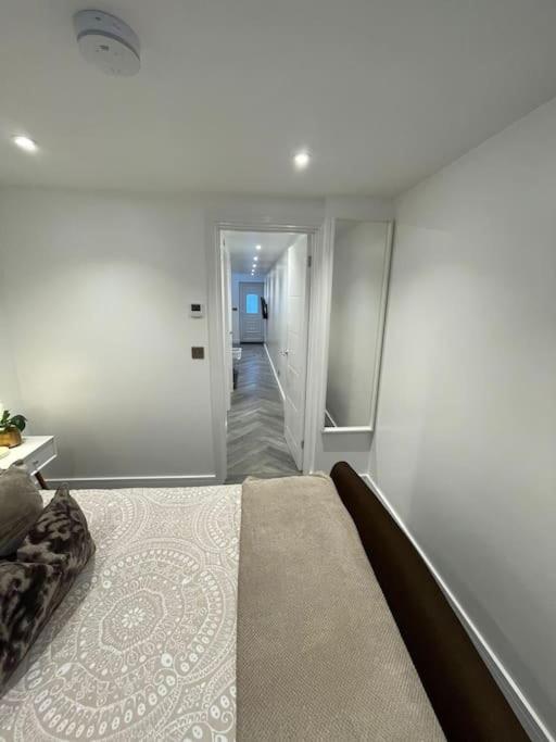 Stylish & Cosy 1 Bed Apartment สวินดอน ภายนอก รูปภาพ